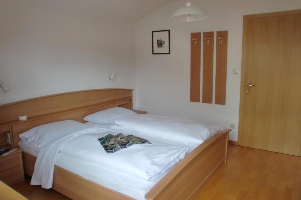 Hotel Viktoria Castelrotto Ruang foto