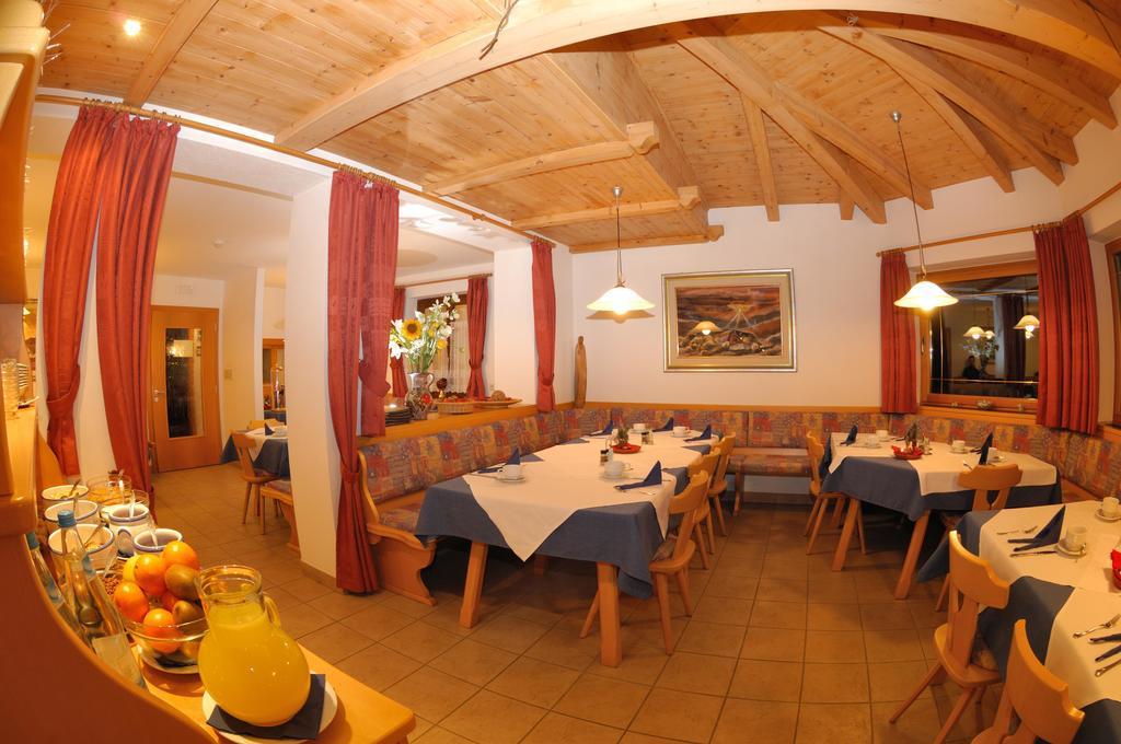 Hotel Viktoria Castelrotto Bagian luar foto